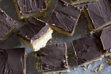 Rustik çikolata karamel dilim