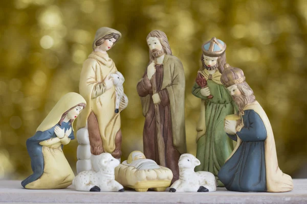 Altın arka plan üzerinde doğum sahnesi