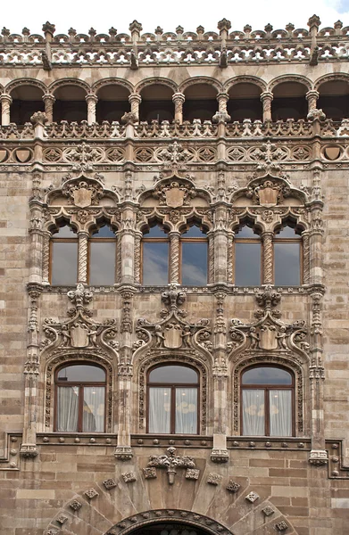 Facade of a post office palace — Stock Photo, Image