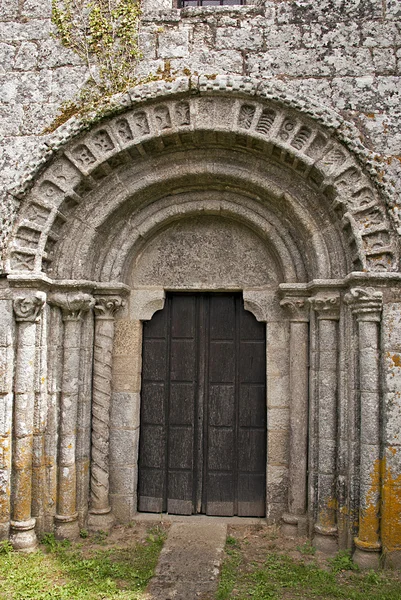 Portal de uma capela antiga — Fotografia de Stock