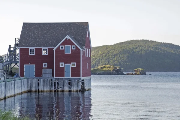 Single house on the Atlantic Ocean shore — Stock Photo, Image