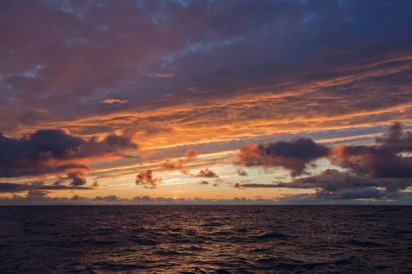 Denizde gün batımı