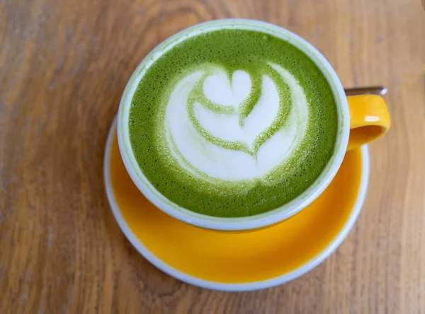 Çay Matcha Latte. Köpük Sanatı