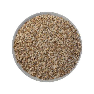 Tabaktaki gevrekler beyaz arka planda izole edilmiş. Dört tahıllı tahıl gevreği: yulaf, buğday, çavdar, arpa. Tahıl taneleri, beyaz arkaplanda izole.