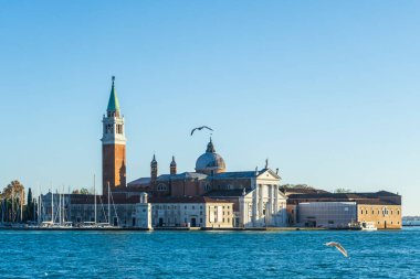 Venedik 'teki San Giorgio Maggiore Adası' na bakın. La Chiesa di Giorgio Maggiore. Bazilika di San Giorgio Maggiore 