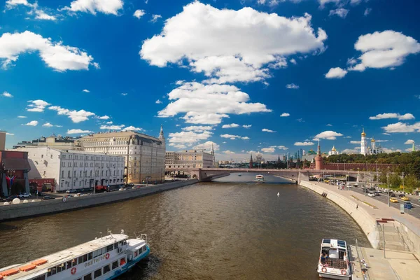 Moscow Russia Ağustos 2020 Moskova Daki Zaryadye Parkındaki Yüzen Köprüden — Stok fotoğraf
