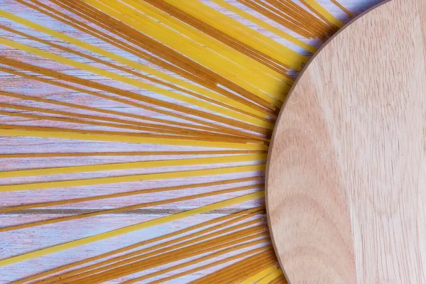 Špagety Pohankové Pšeničné Mouky Dřevěném Stole — Stock fotografie