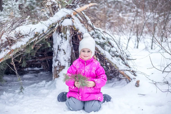 Caucasian Girl Years Looking Camera Hut Coniferous Branches Winter Forest — Stock Photo, Image