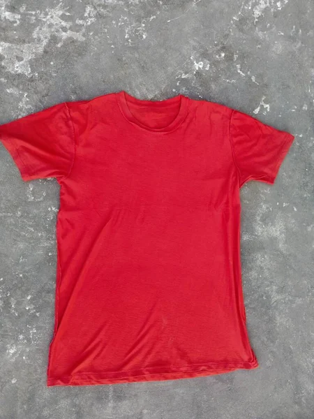 Tシャツのイメージモックアップ用 Tシャツモックアップ無料ダウンロード 黒Tシャツモックアップ無料ダウンロード Tシャツモックアップ付きモデル無料 赤Tシャツ モックアップ赤Tシャツ 新しいデザインTシャツ Tシャツ赤色 赤Tシャツ — ストック写真