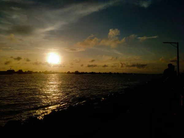 吉大港的日出 太阳升起图片早晨 — 图库照片