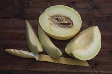 Beyaz kavun dilimli