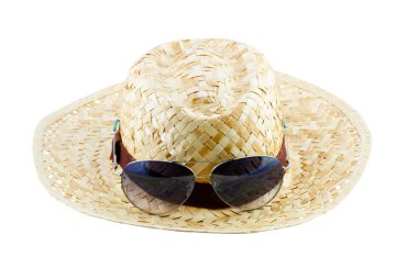 Yaz kavramı - hasır şapka ve güneş gözlüğü izole üzerinde beyaz backg