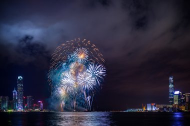 Hong Kong havai fişek gösterisi 2016