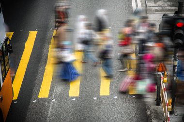 Hareketli arka plan kalabalık şehirde yaşayanların bulanık
