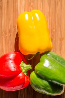 Taze ve renkli biber