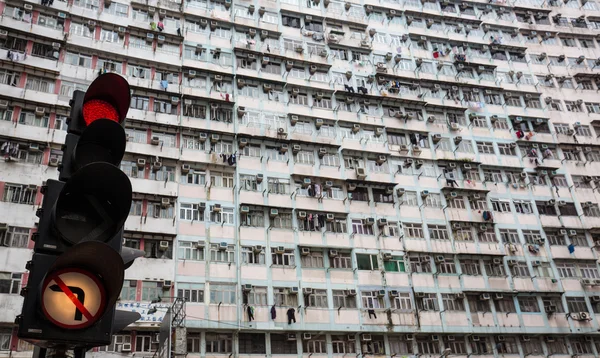 검색 Hong Kong-혼잡 하 고 오래 된 주택 — 스톡 사진