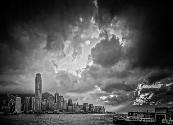 Cidade de Hong Kong e Edifícios Preto e Branco — Fotografia de Stock