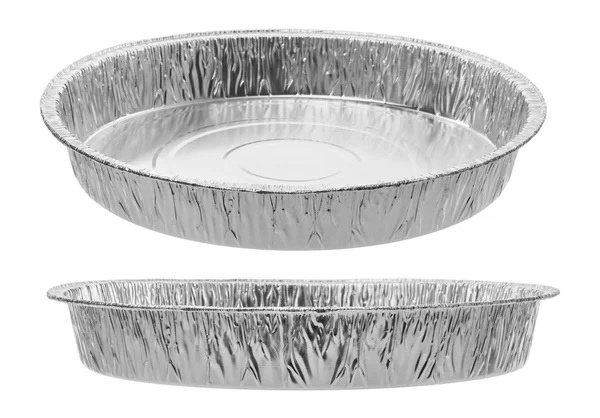 Beyaz arka plan üzerinde izole folyo pişirme için yuvarlak kalıplar