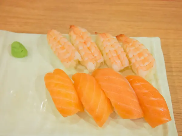 Fish and prawn sushi — Stock Photo, Image