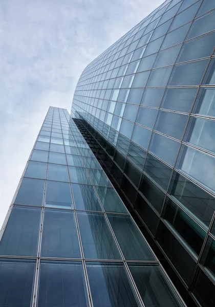 Zakelijke gebouw, kantoorgebouwen. Moderne glazen silhouetten op — Stockfoto