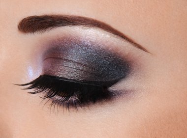 Glamour göz makyaj