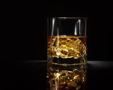 Lüks natürmort viski kadehi