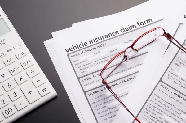 Vehicle insurance Claim Form — Stock Photo, Image