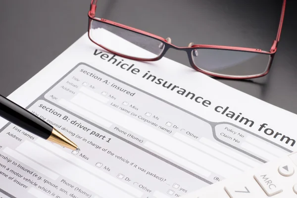 Vehicle insurance Claim Form — Stock Photo, Image