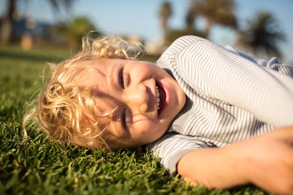 Pequeño niño —  Fotos de Stock