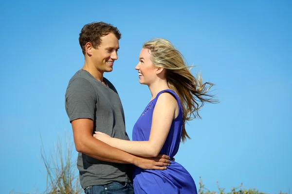 Young couple — Stock Photo, Image