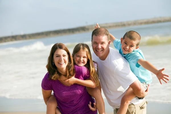 Loving family — Stock Photo, Image