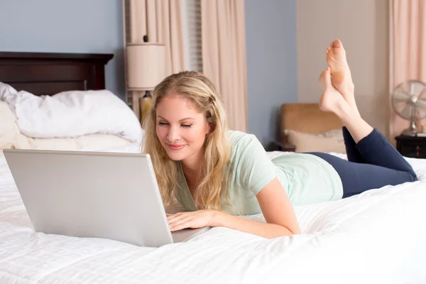 Woman laptop — Stock Photo, Image