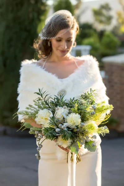Bride and bouquet — Stock Photo, Image