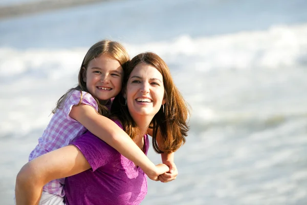 Mother and daughter — Stock Photo, Image