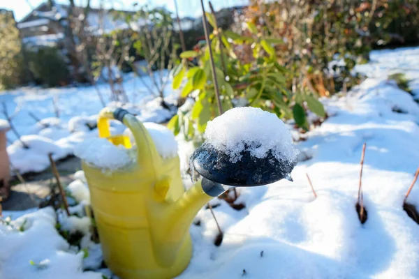 Yellow Watering Can Stands Snow Covered Garden Winter — Stock Photo, Image