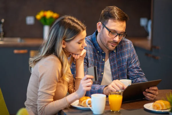 Young Couple Home Handsome Man Attractive Woman Spending Time Together — Stock Photo, Image