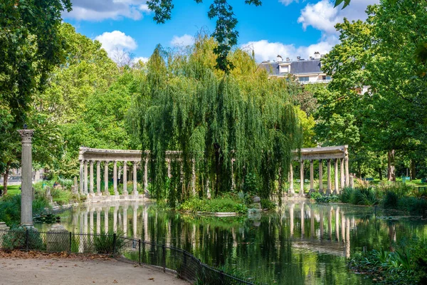 París Francia Agosto 2019 Parc Monceau Parque Público Situado Distrito —  Fotos de Stock