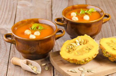 Balkabağı çorbası.