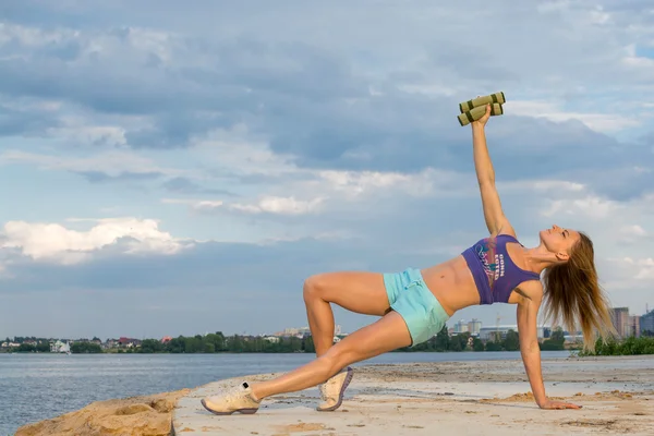 açık havada spor Kafkas (beyaz) kadın çalış