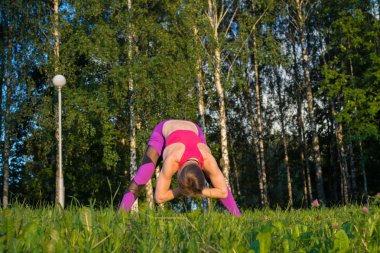 açık havada spor Kafkas (beyaz) kadın çalış