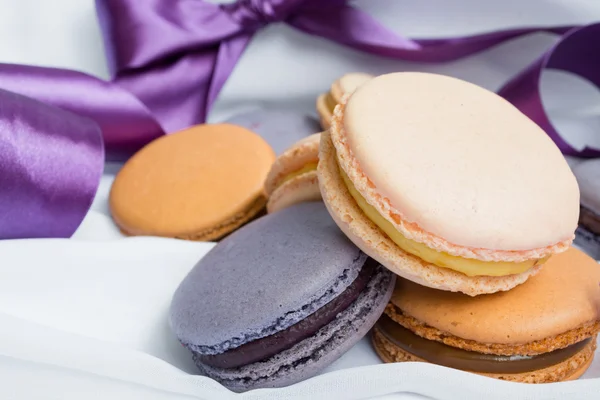 Color macaroons on a fwhite background — Stock Photo, Image