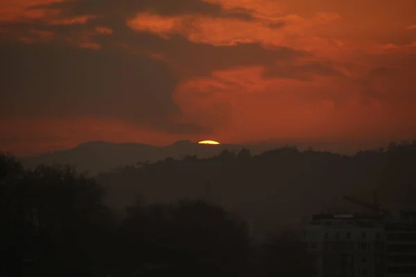 Uitzicht Een Bewolkte Hemel Avond — Stockfoto