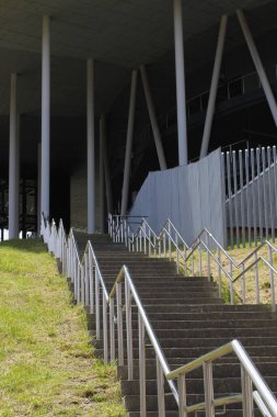 Şehir ortamında merdivenler