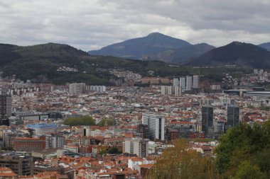 Bilbao şehrindeki şehir manzarası