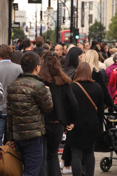 Pessoas Uma Rua Londres — Fotografia de Stock