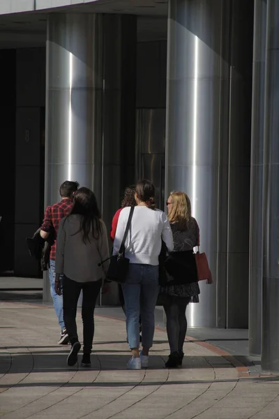 Gente Centro Bilbao Día Primavera — Foto de Stock