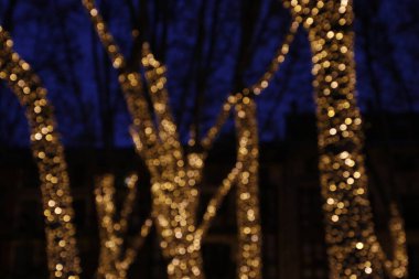 Şehirde noel süsü.