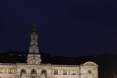 Bilbao mahallesinde bir bina.