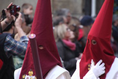 İspanya 'da Kutsal Hafta boyunca geçit töreni