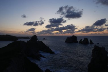 Kuzey İspanya kıyılarının manzarası